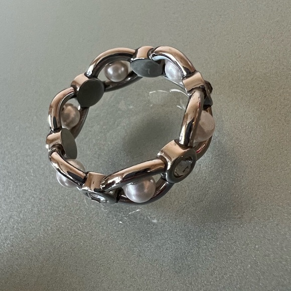 Swatch Crystal Pearl Ring - Picture 4 of 6